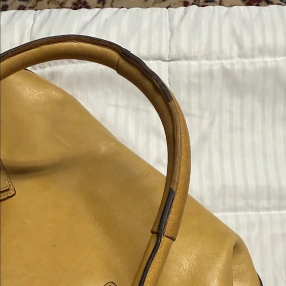 Coach Camel Leather Bag with Cream Scarf - Picture 10 of 13